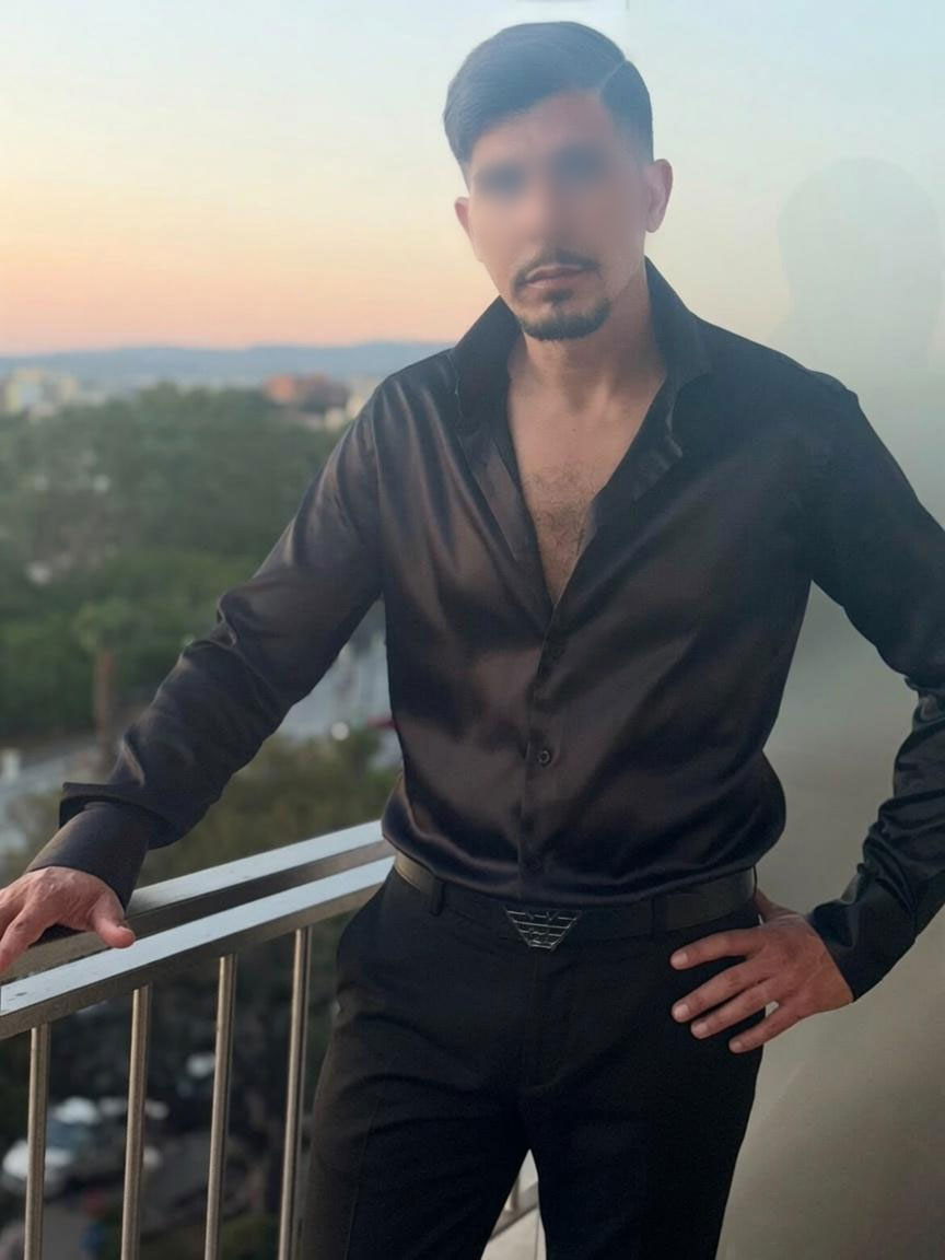 Ennio Caruso, Gigolo di Lusso a palermo