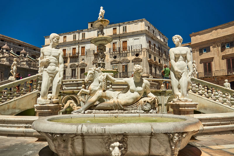 Piazza della vergogna a Palermo